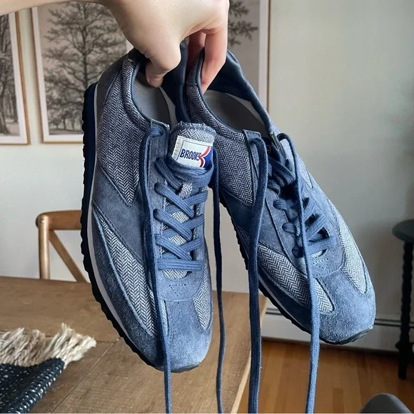Brooks Vanguard Vintage Style Sneakers NWOT Women’s 10 - Picture 2 of 7